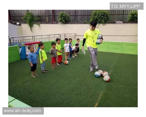 儿童足球宝贝舞蹈课程让孩子们在快乐中学习与成长